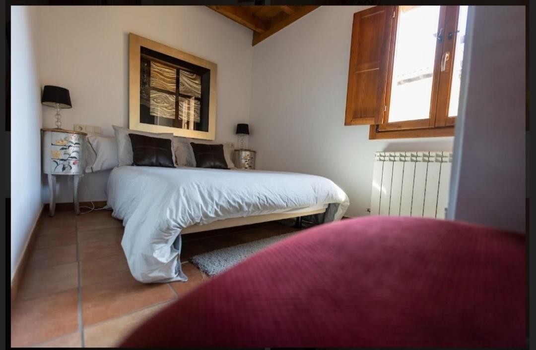 Hotel Rural En Las Cascadas De Tobera Exterior photo